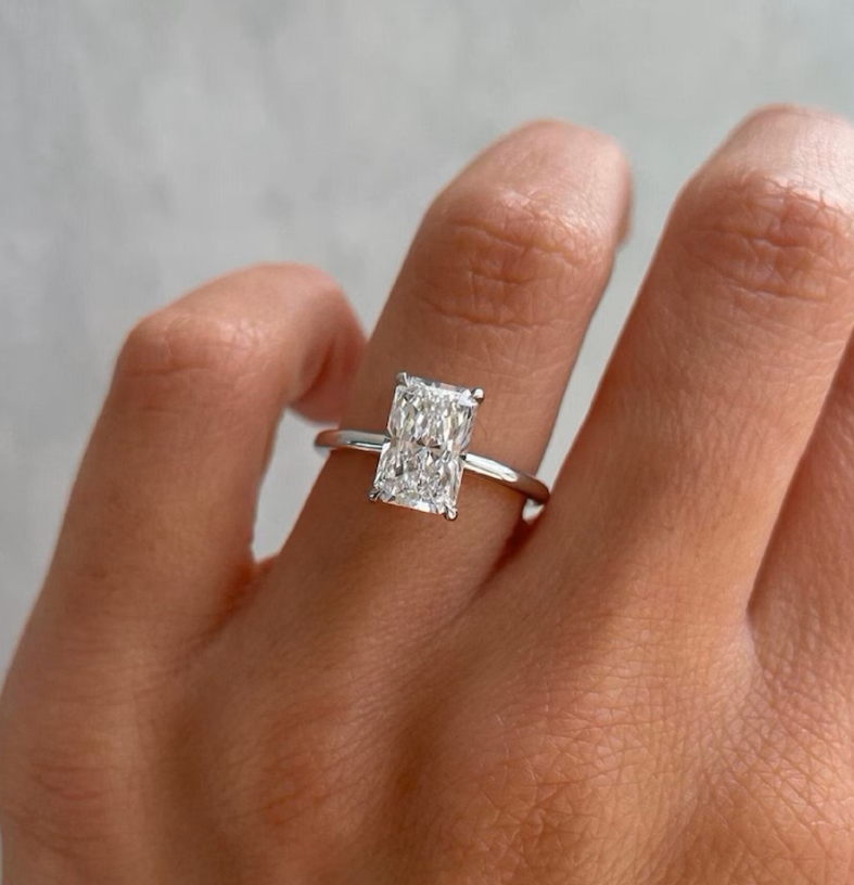 Radiant-Cut Minimalist Plain Band