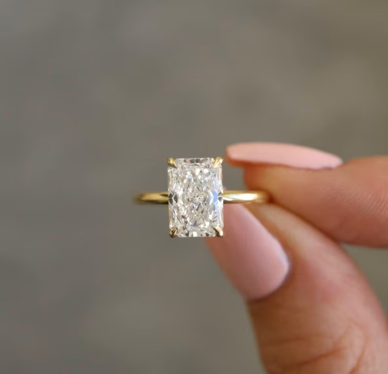 Radiant-Cut Minimalist Plain Band